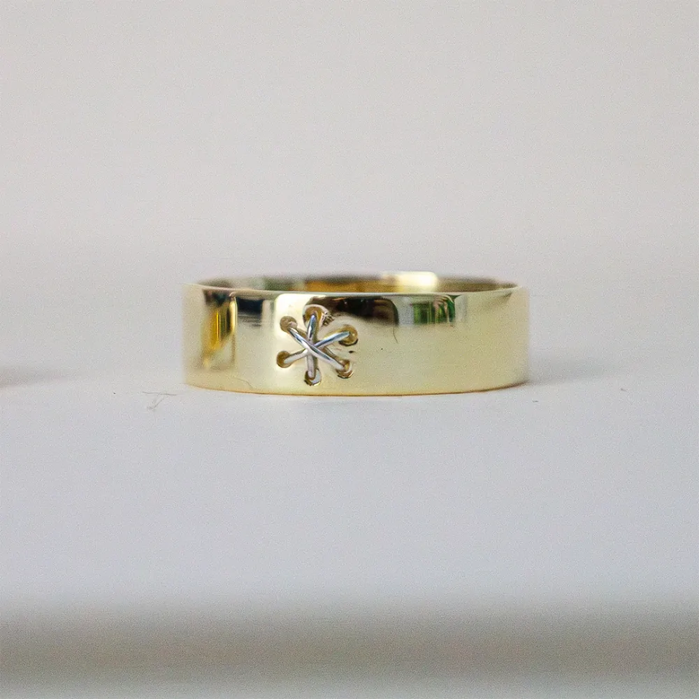 Věčný ornament, vyšívaný prsten ze žlutého a bílého zlata /14kt
