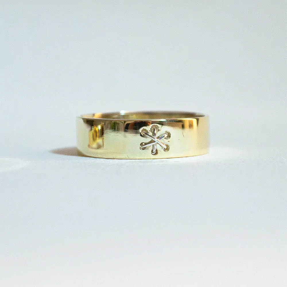 Věčný ornament, vyšívaný prsten ze žlutého a bílého zlata /14kt